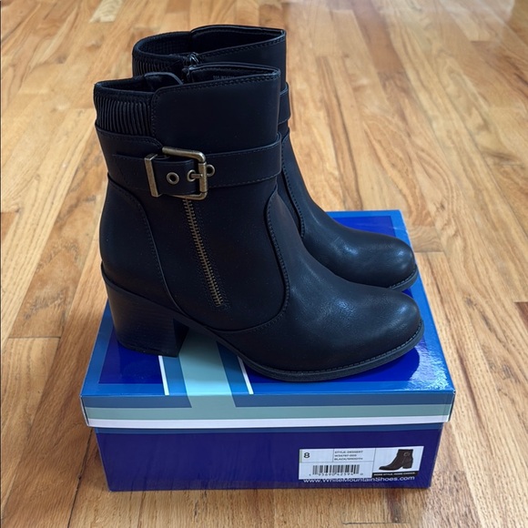 White Mountain Shoes - White Mountain Dessert Black Heeled Boots with Buckle & Zipper Detail, Size 8